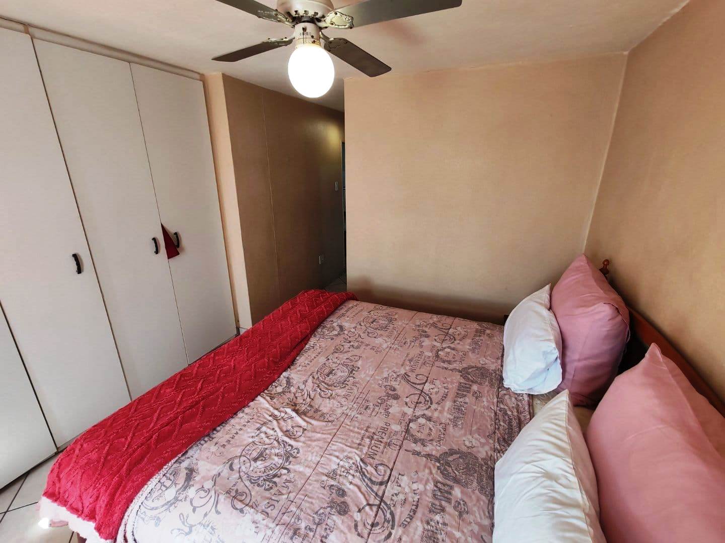 Large two bedroom in Pretoria North for sale