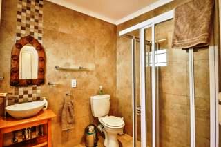 Lovely guest house for sale in Pretoria North