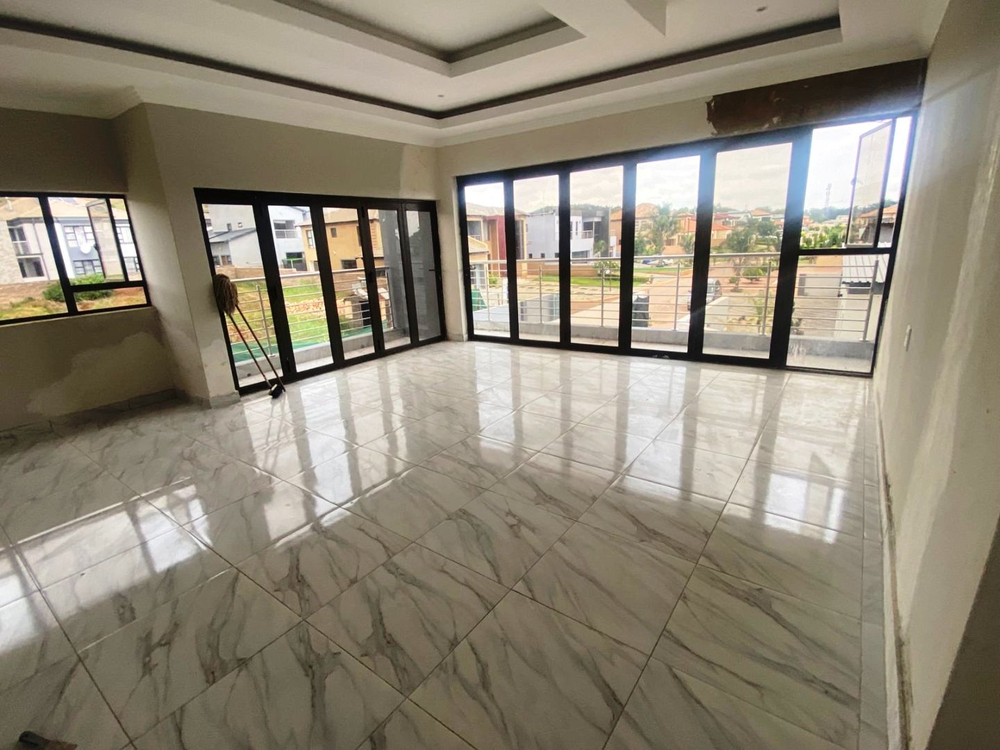 Modern four bedroom in Amandasig for sale