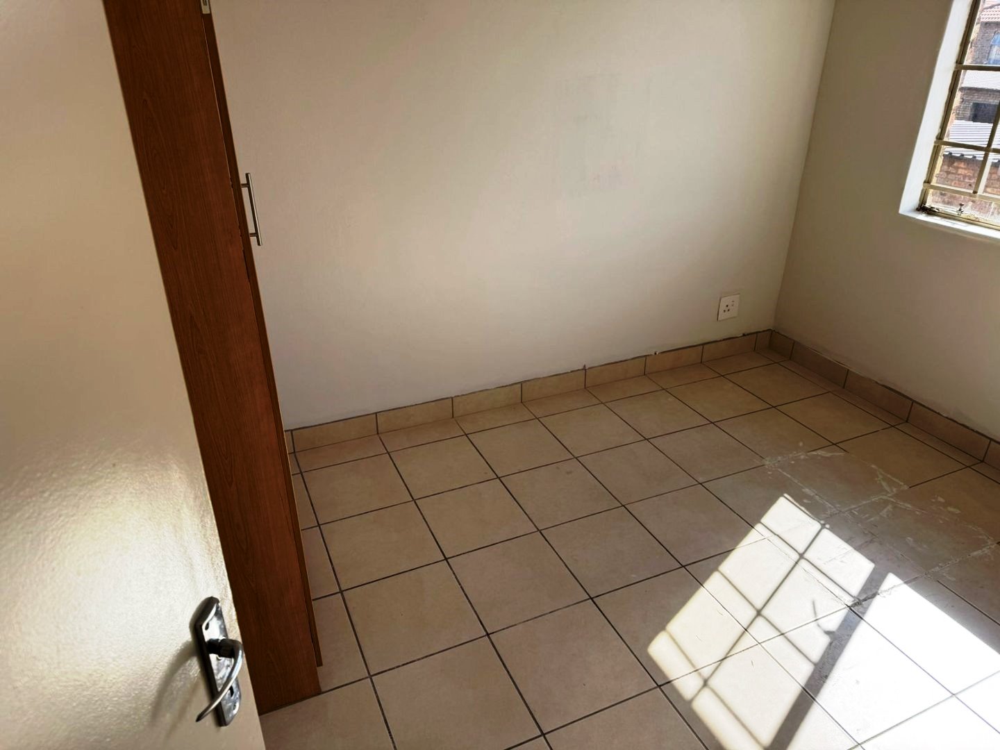 Three bedroom townhouse in Annlin for sale