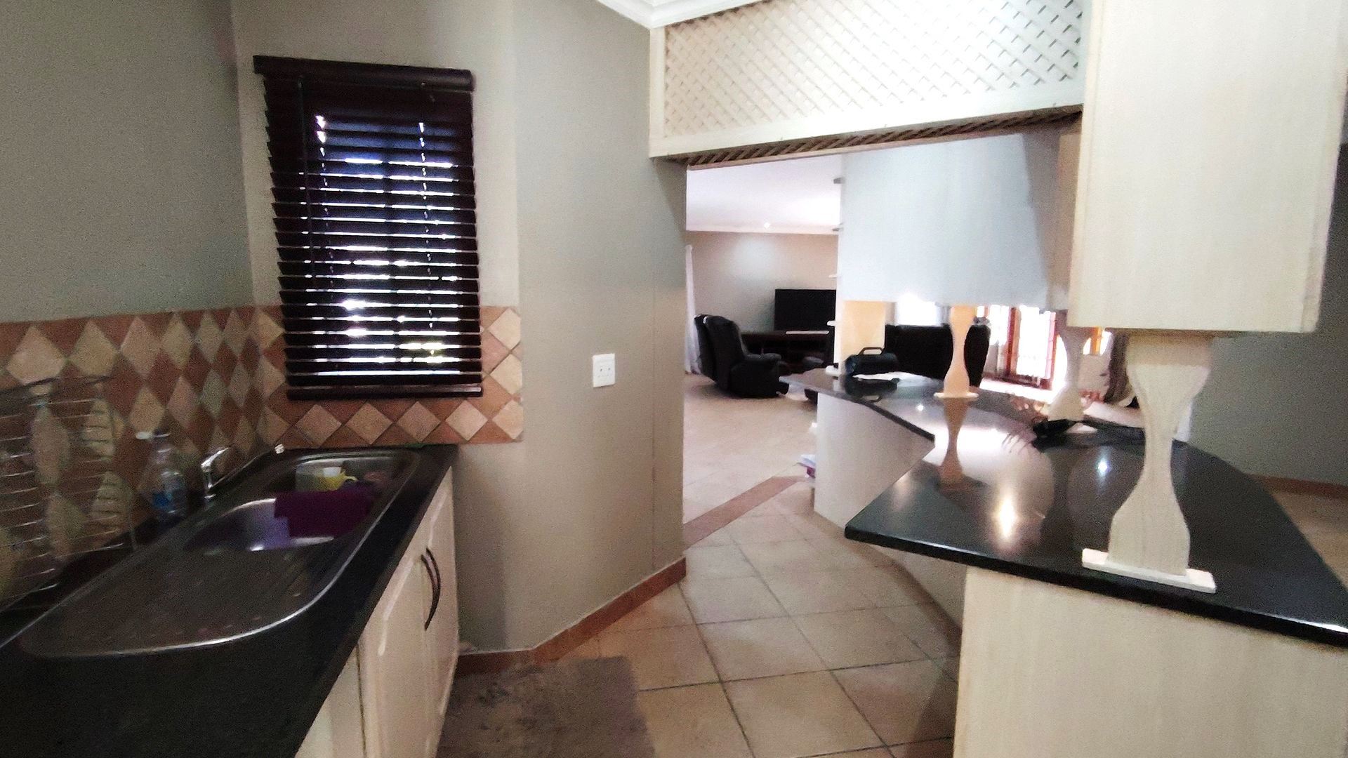 Three bedroom for sale in popular Montana