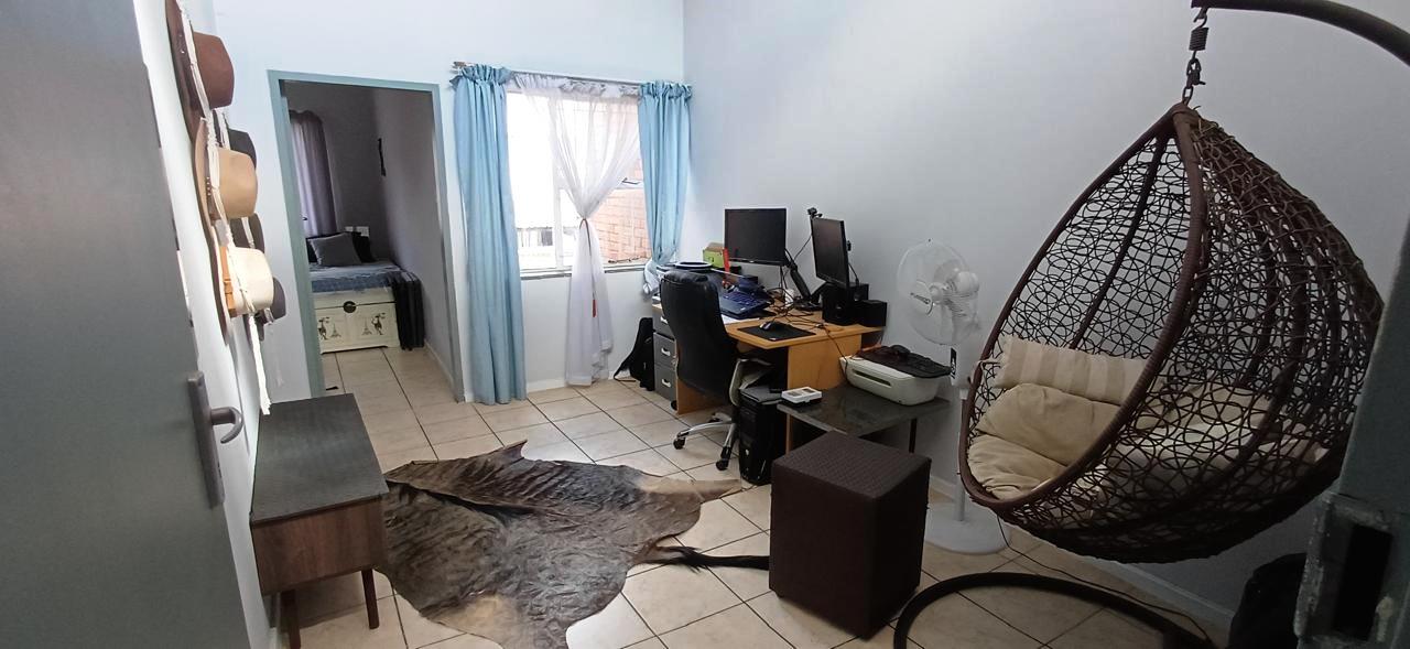 Large three bedroom for sale in Pta North area