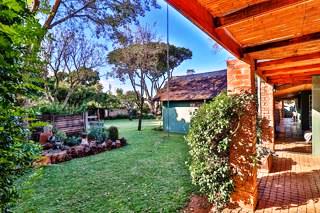 Lovely guest house for sale in Pretoria North