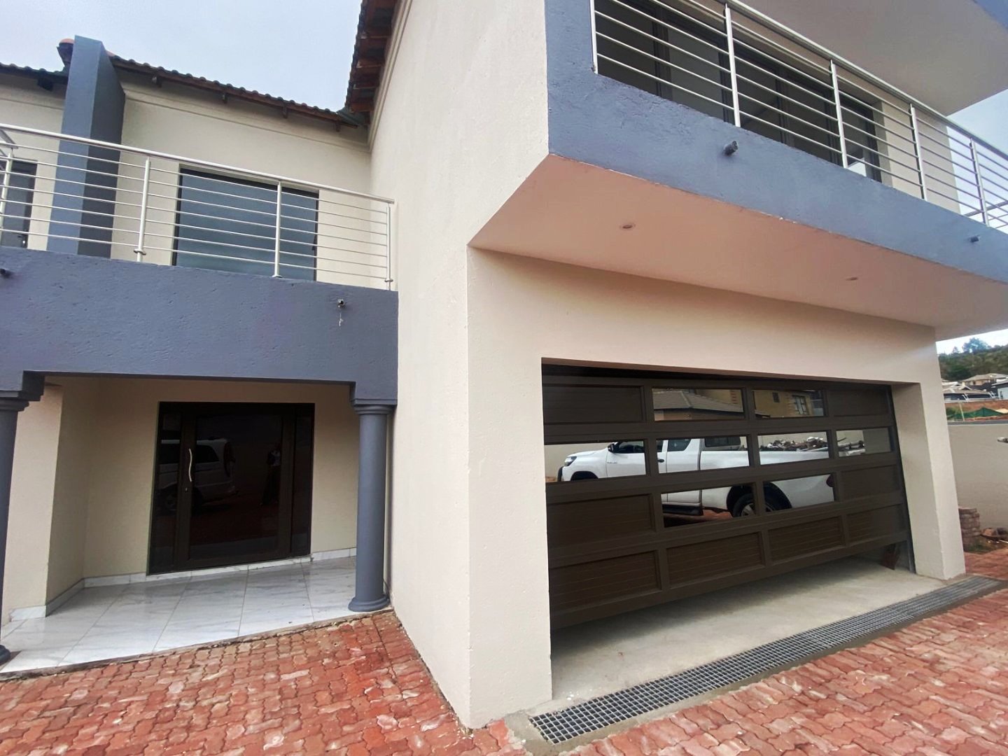Modern four bedroom in Amandasig for sale