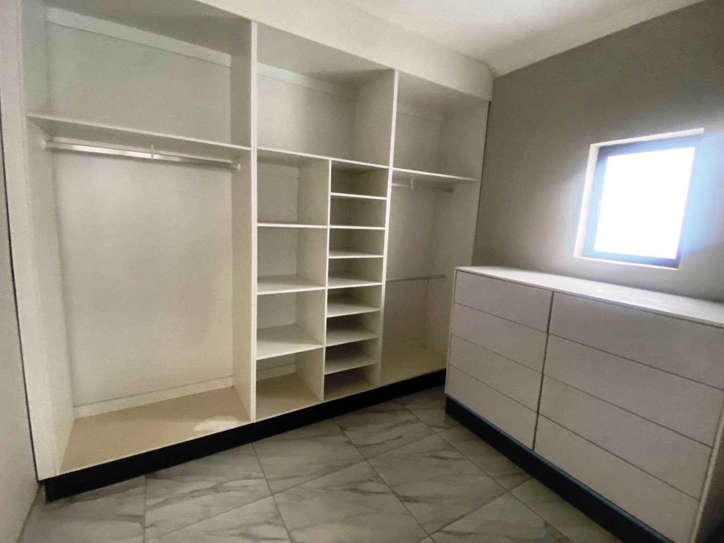 Modern four bedroom in Amandasig for sale