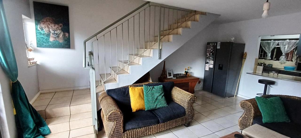 Large three bedroom for sale in Pta North area