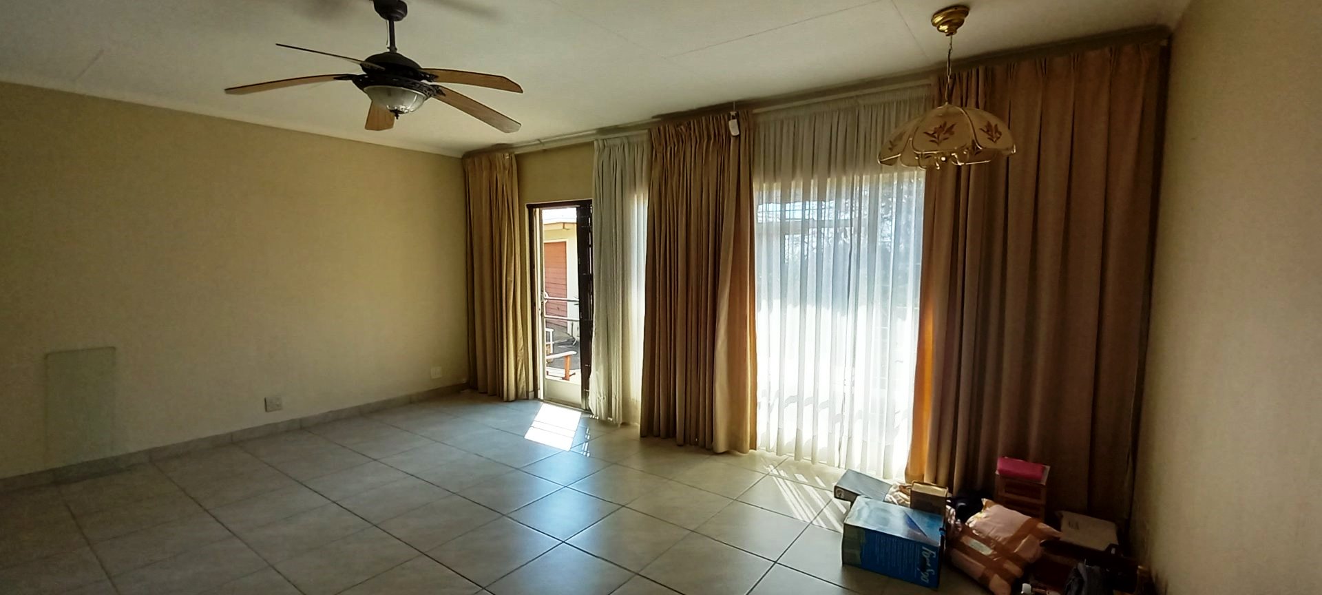 Four bedroom house for sale in Magalieskruin