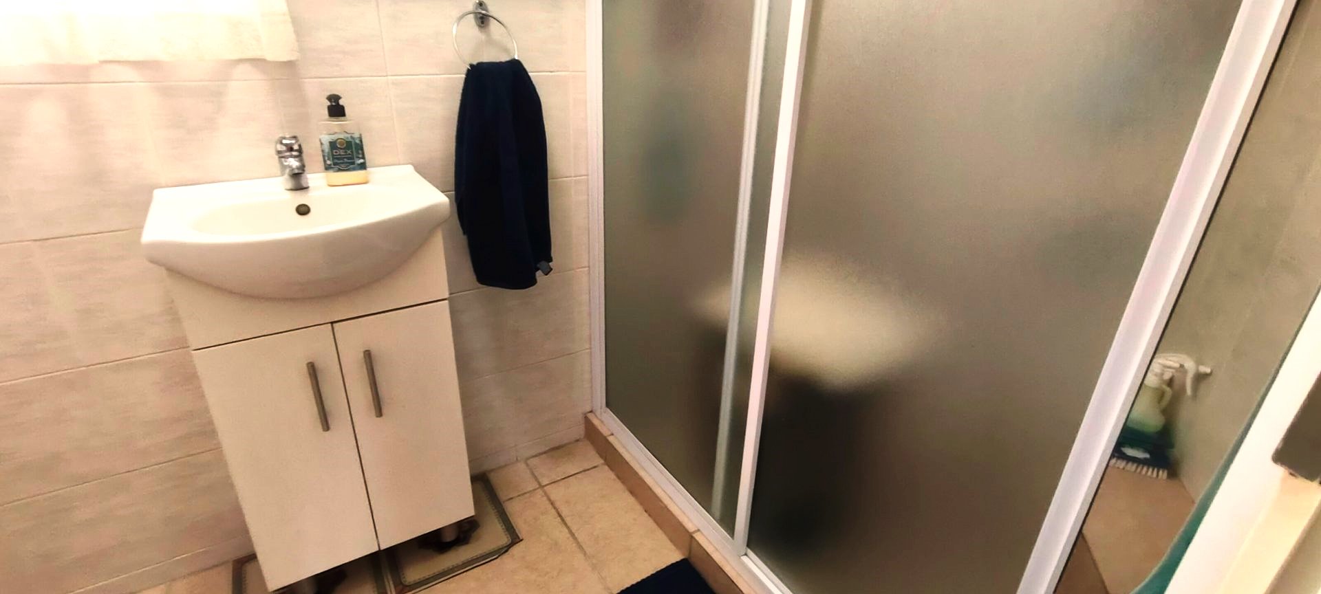 Three bedroom for sale in Clarina over fifty