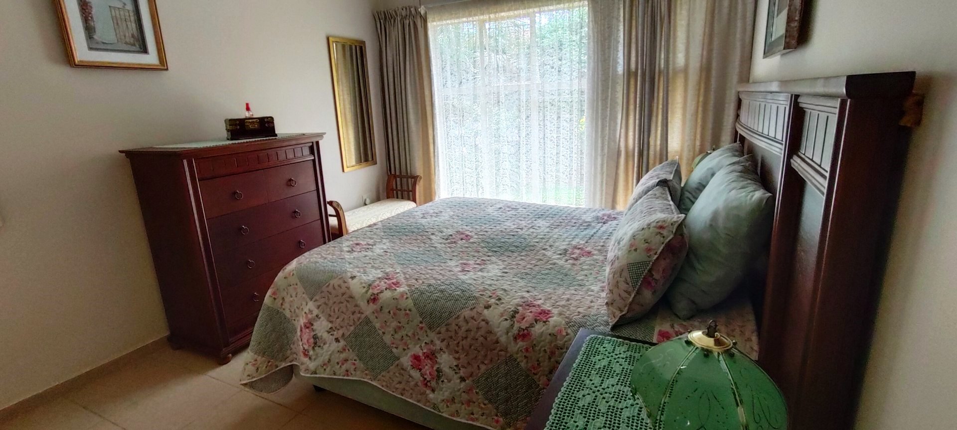 Three bedroom for sale in Clarina over fifty