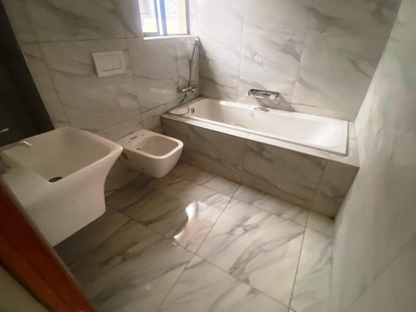 Modern four bedroom in Amandasig for sale