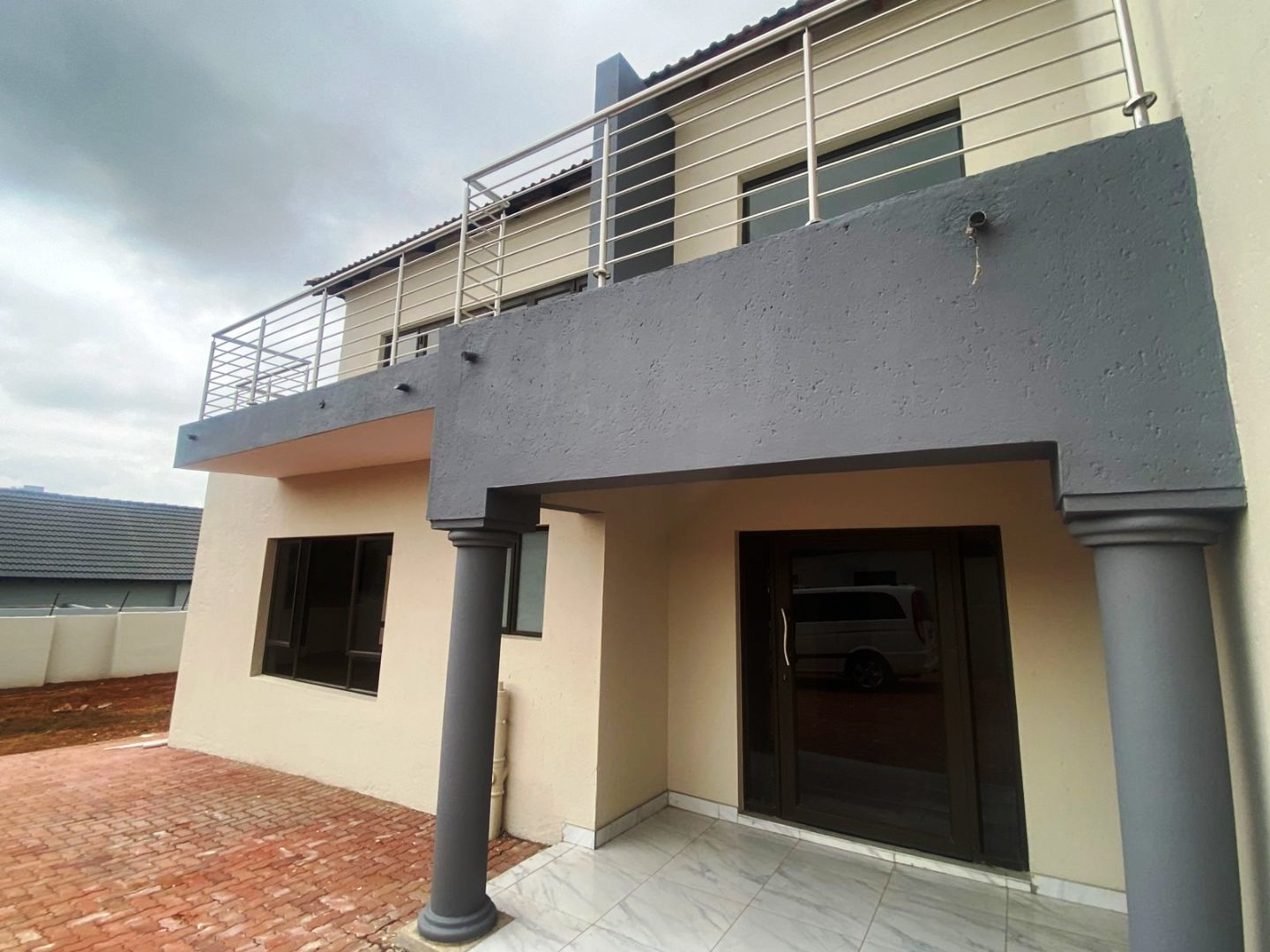 Modern four bedroom in Amandasig for sale