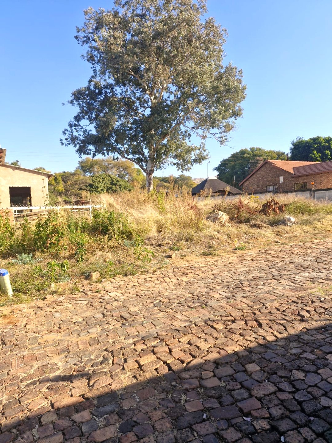 Dream home large stand for sale in Chantelle