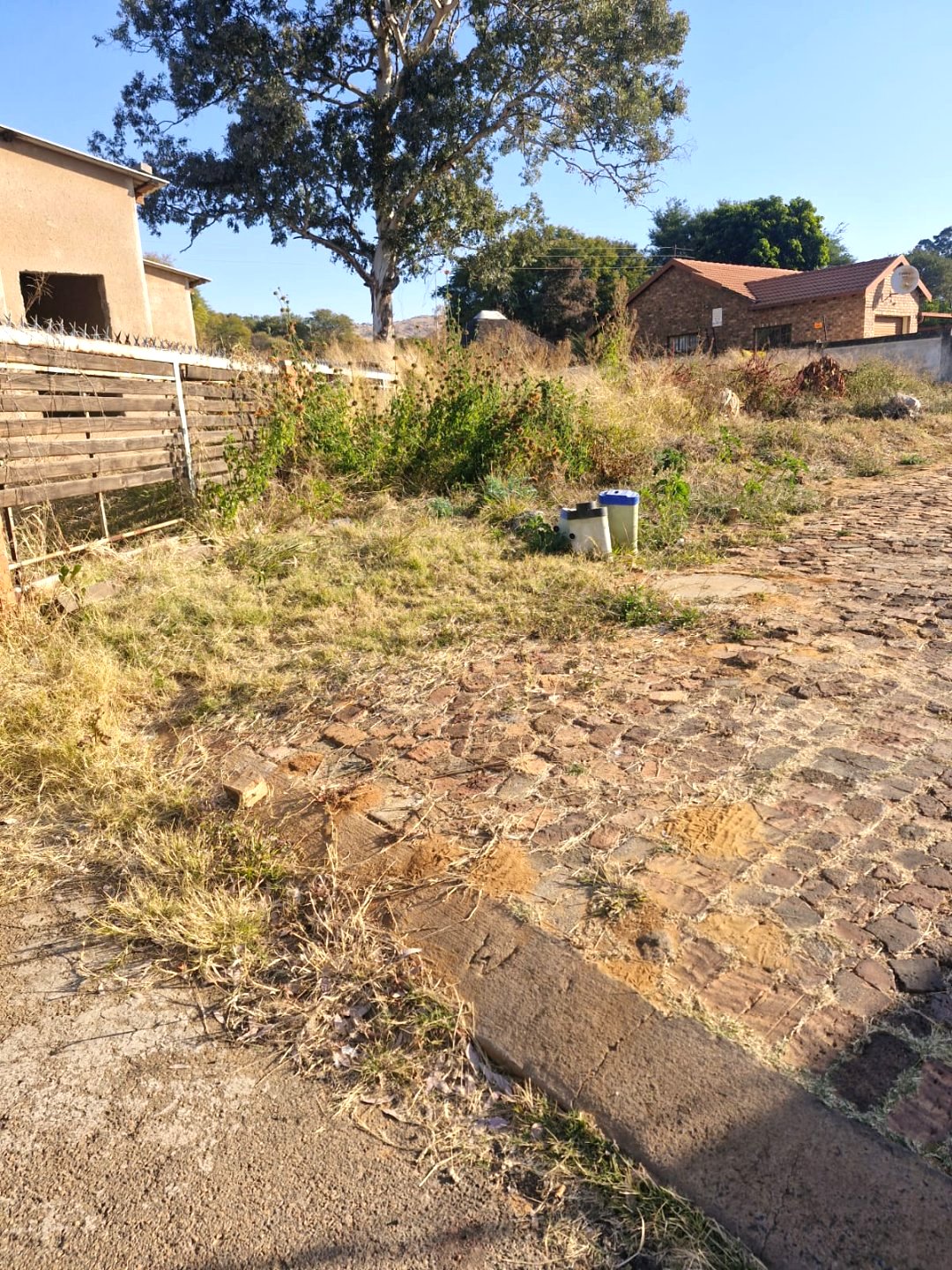 Dream home large stand for sale in Chantelle