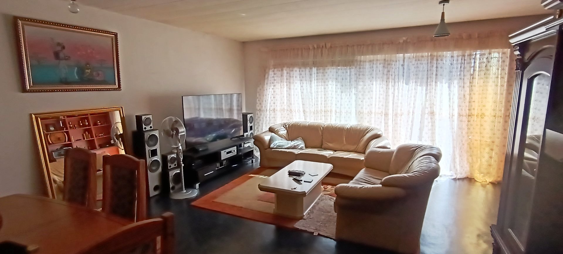 Three bedroom duplex for sale in Pta North