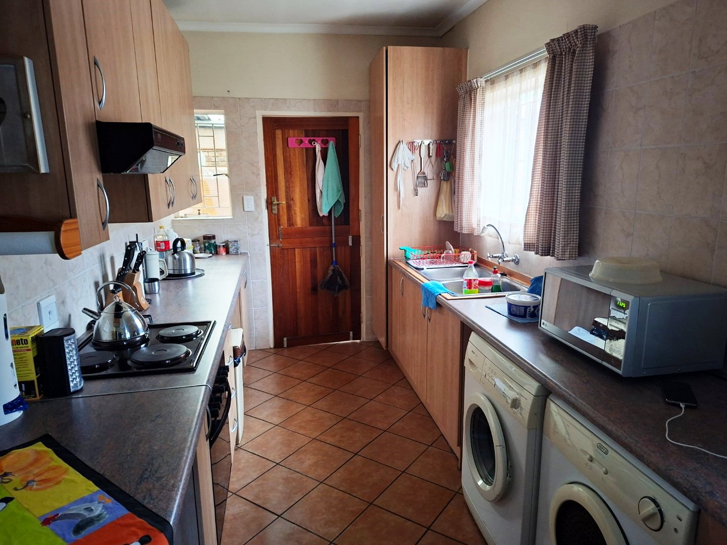 Two bedroom for sale in Clarina for over fifty