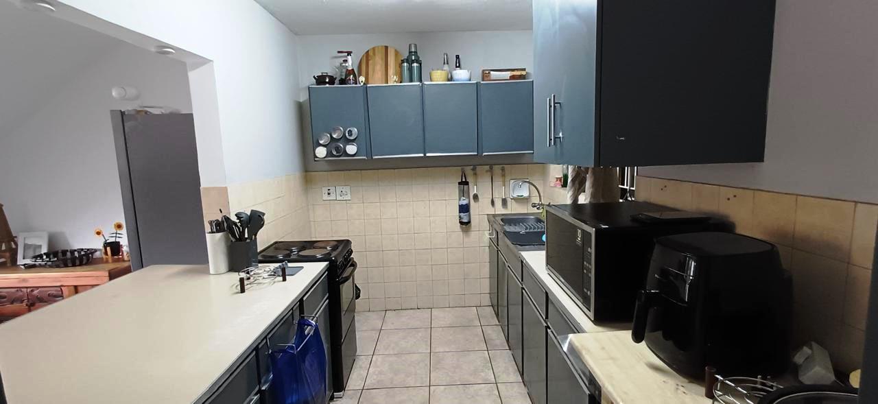 Large three bedroom for sale in Pta North area