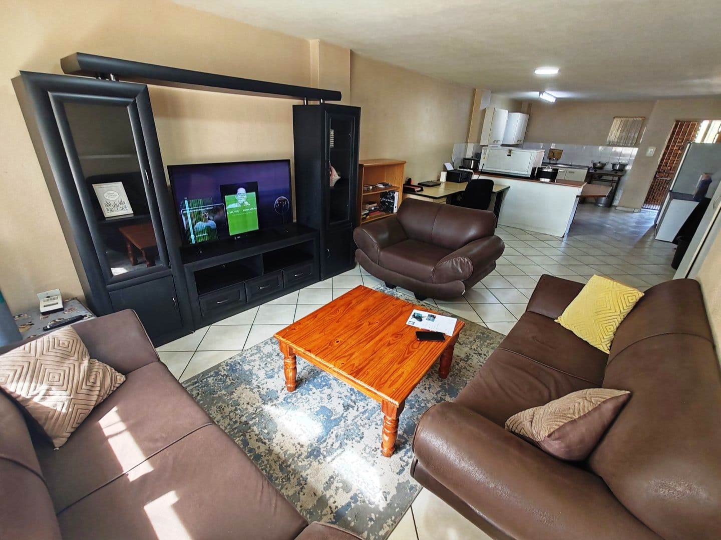 Large two bedroom in Pretoria North for sale