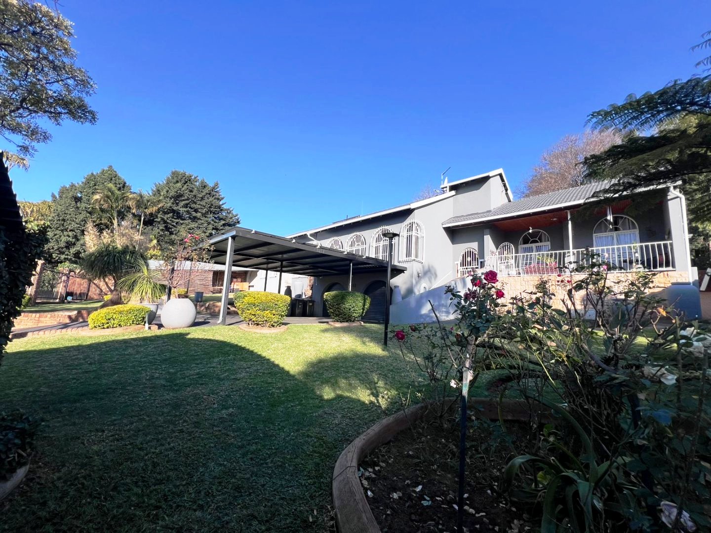 Four bedroom house for sale in Magalieskruin