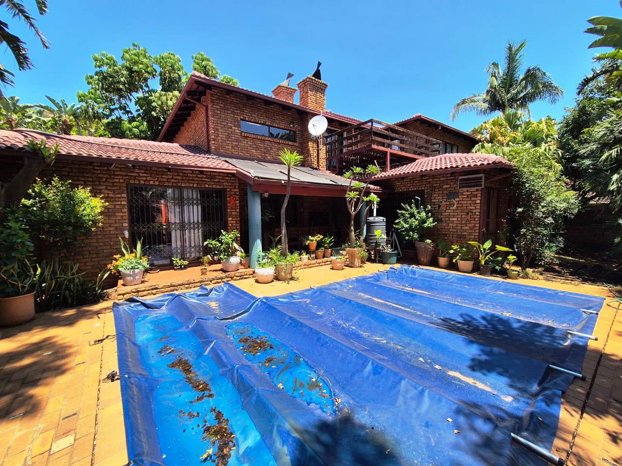 Huge three bedroom for sale in Montana Park