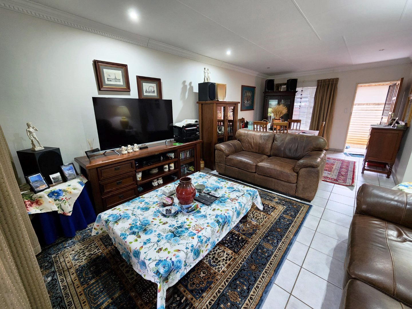 Perfect three bedroom for sale in Florauna