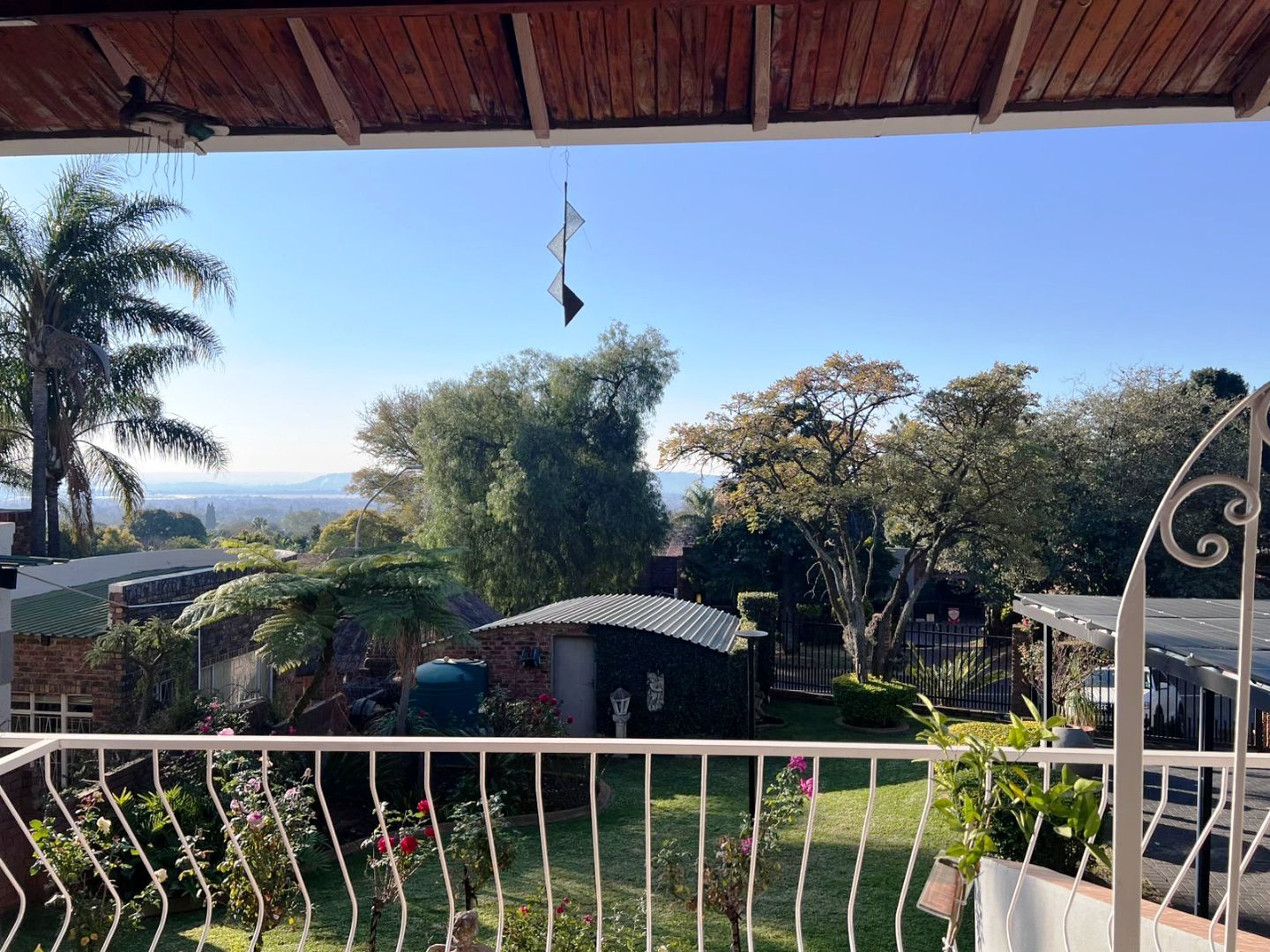 Four bedroom house for sale in Magalieskruin