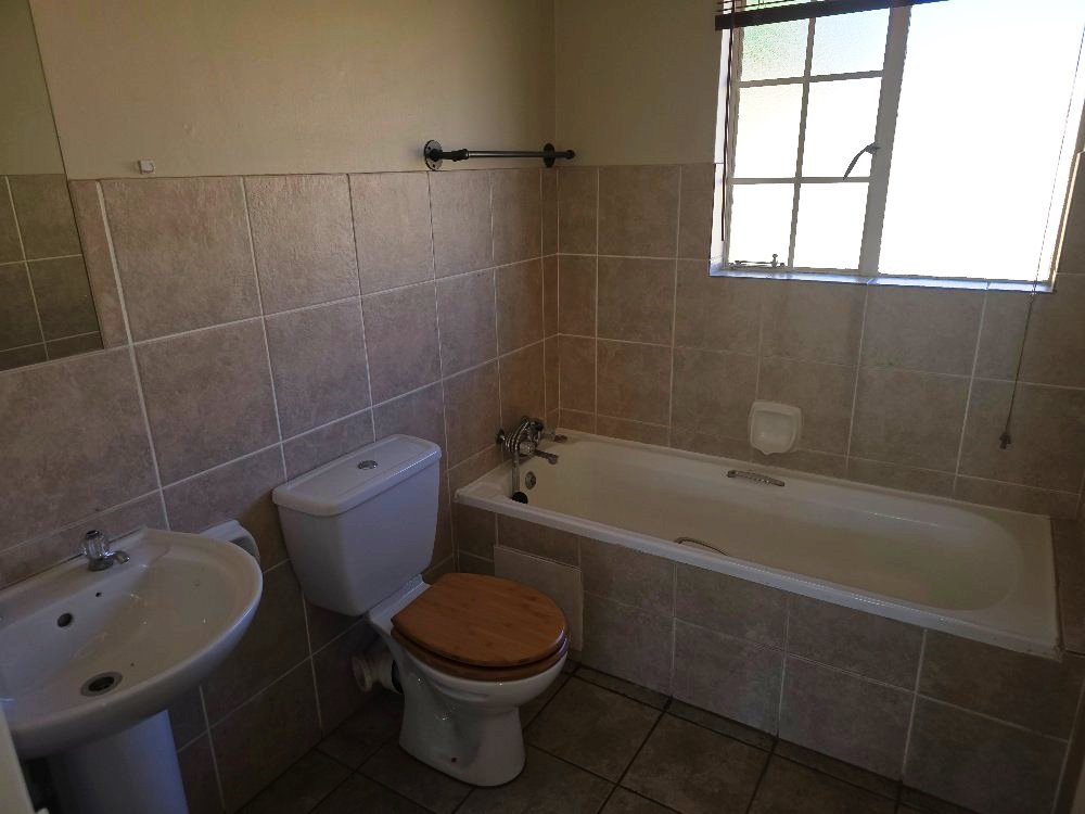 Cozy two bedroom for sale in Sinoville