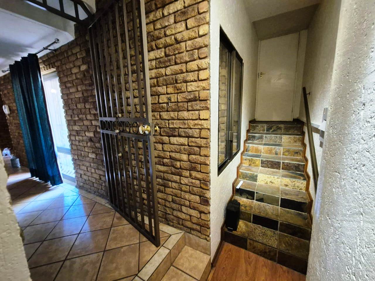 Huge three bedroom for sale in Montana Park