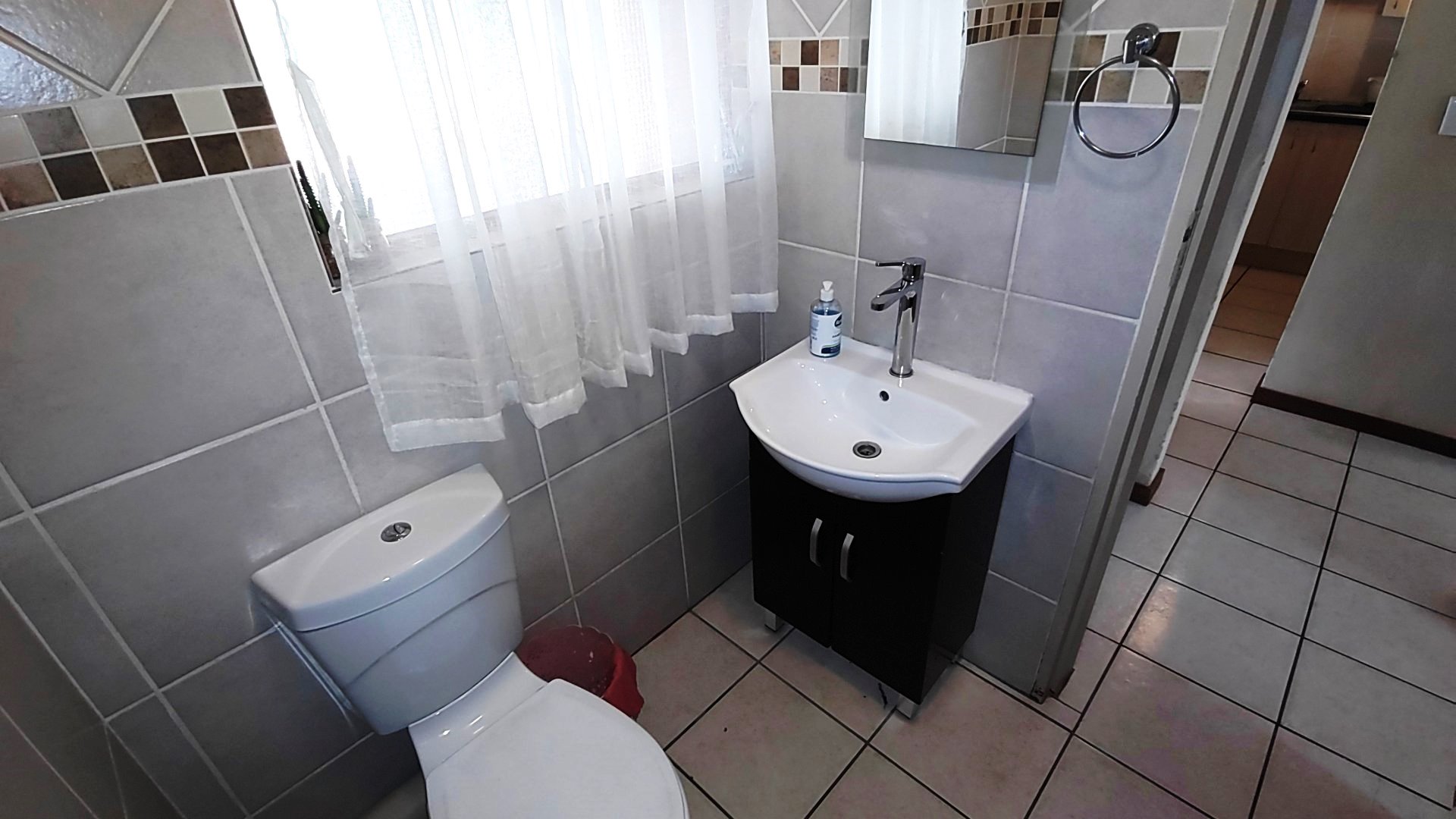 One bedroom for sale in Montana