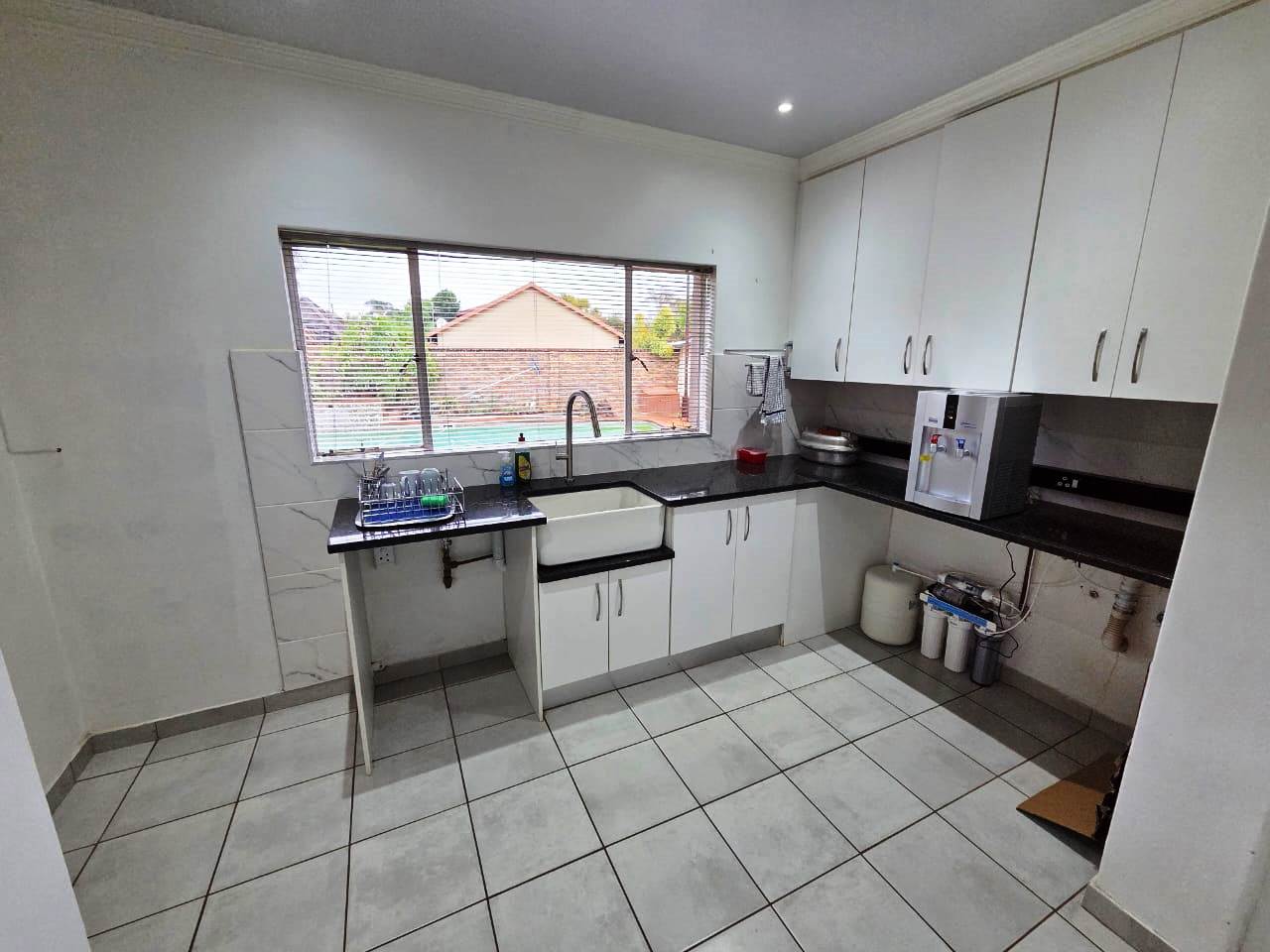 Office space, house for sale in Magalieskruin