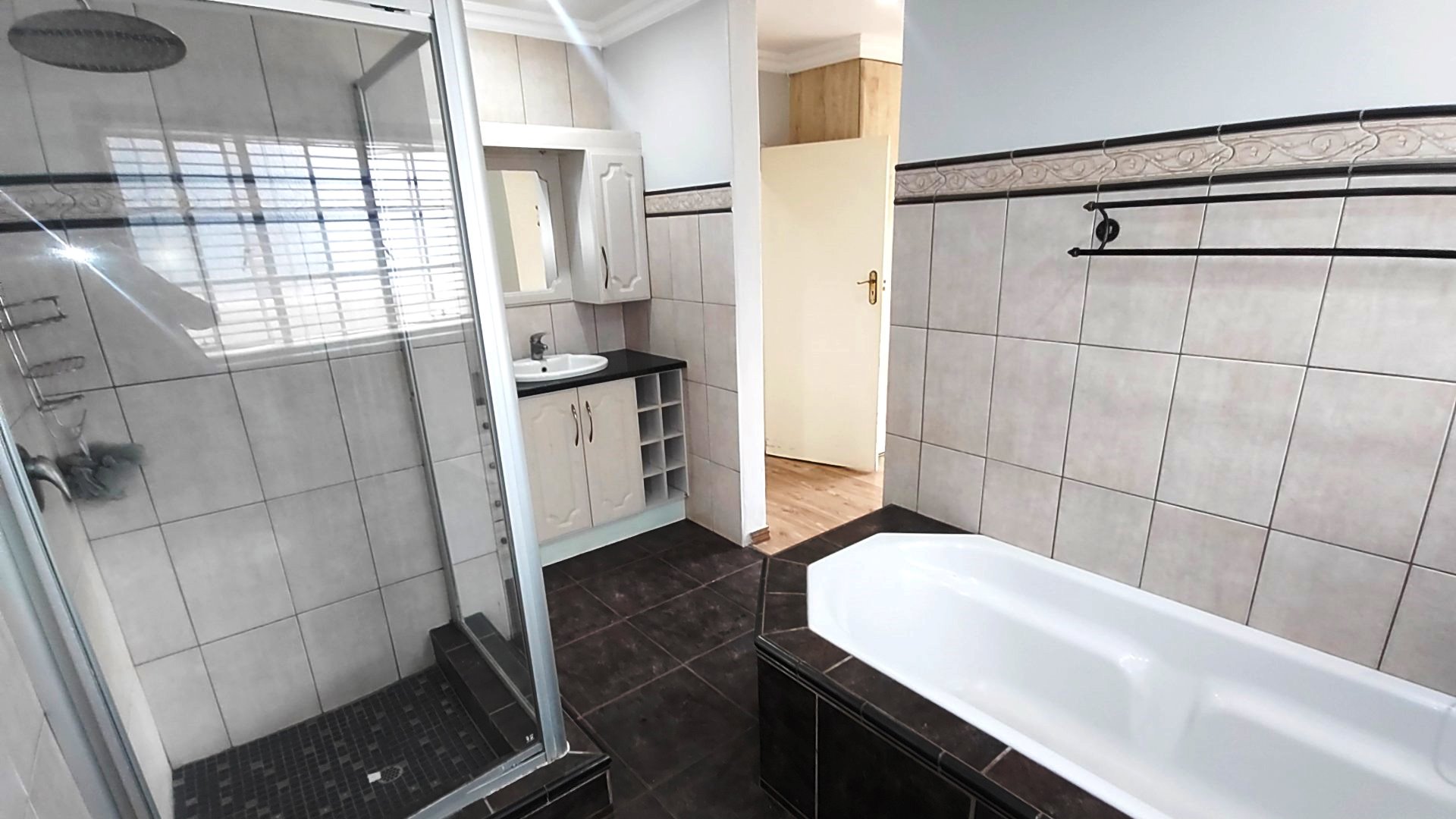 Beautiful three bedroom for sale in Montana