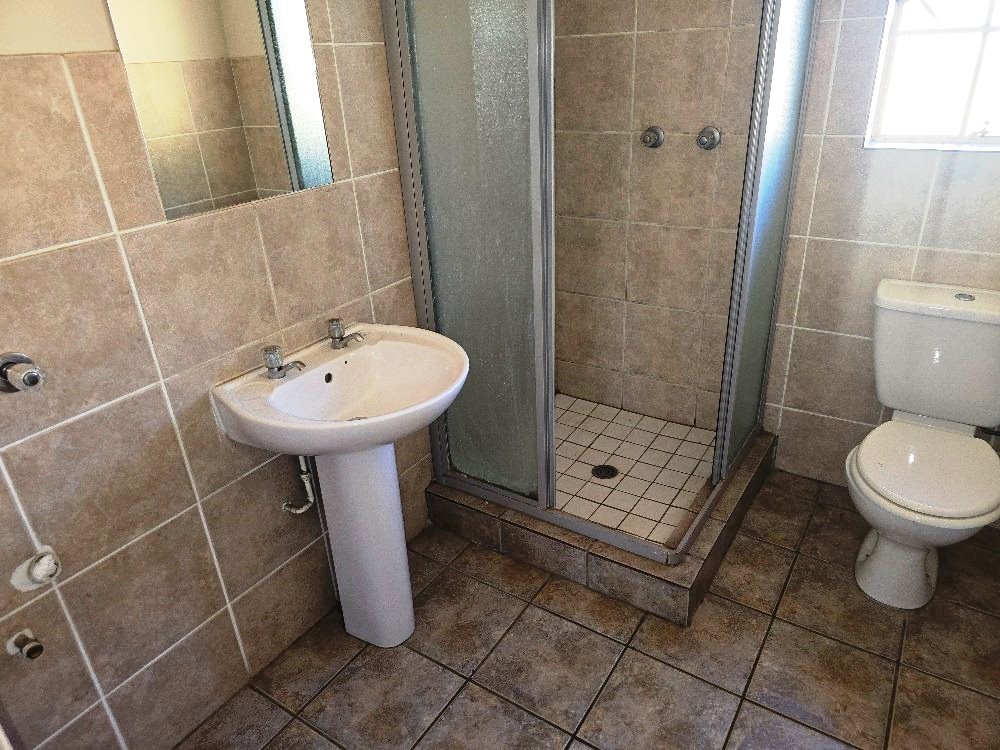 Cozy two bedroom for sale in Sinoville