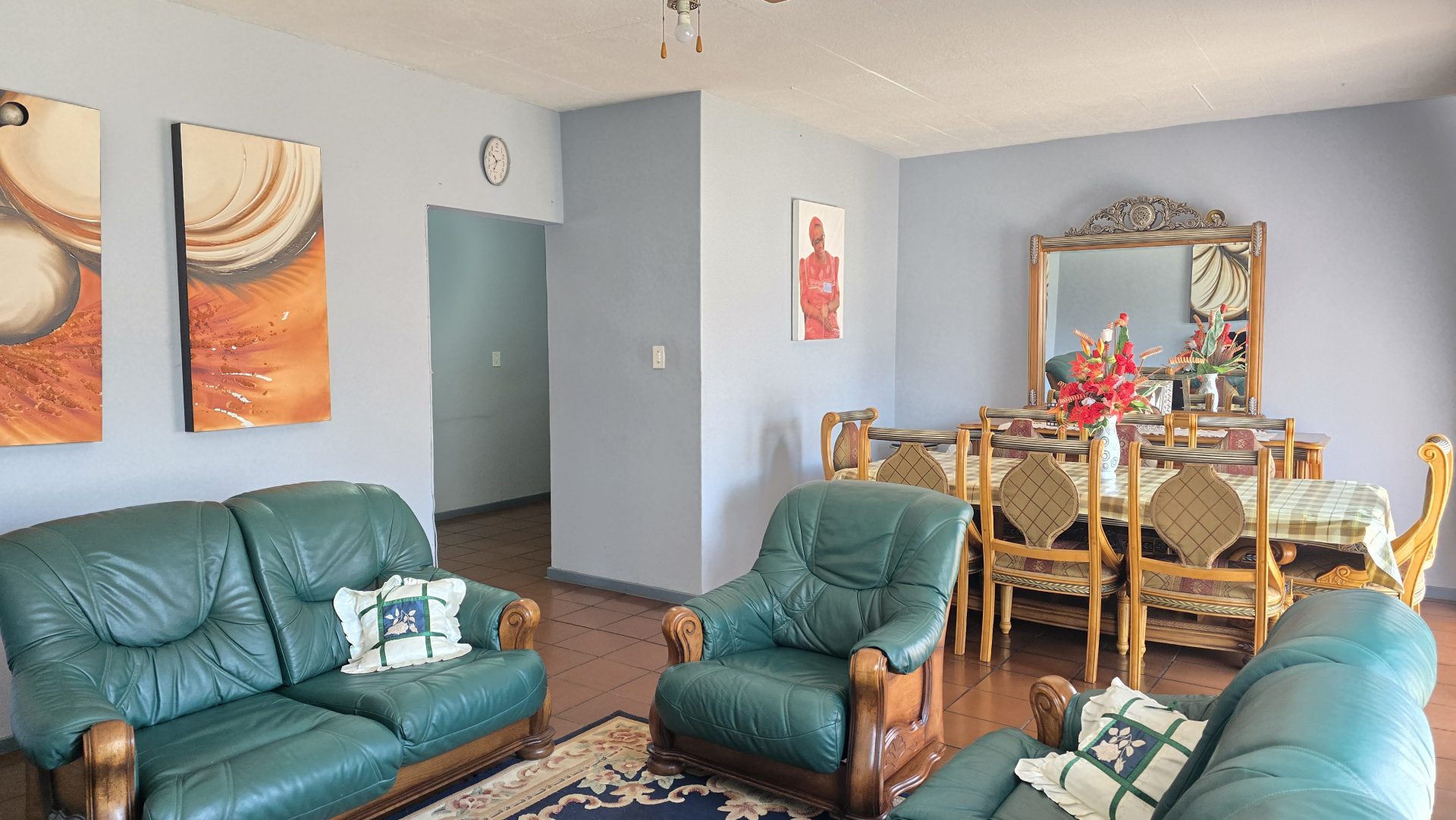 Three bedroom with pool for sale in Orchards