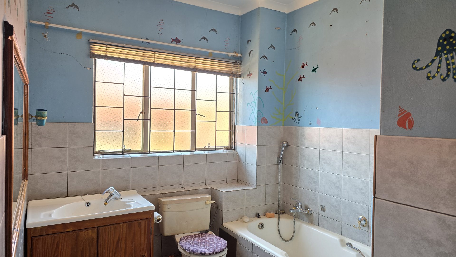 Three bedroom with pool for sale in Orchards