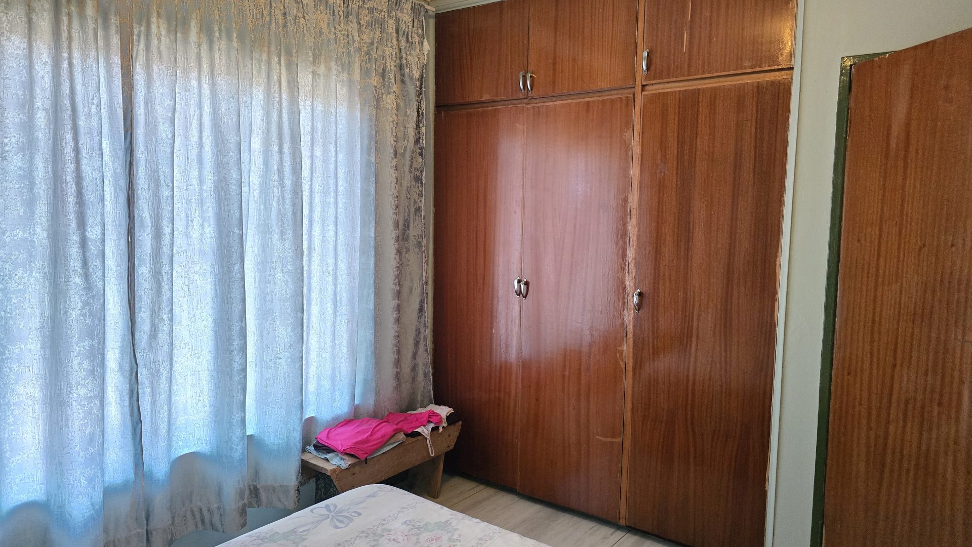 Three bedroom with pool for sale in Orchards