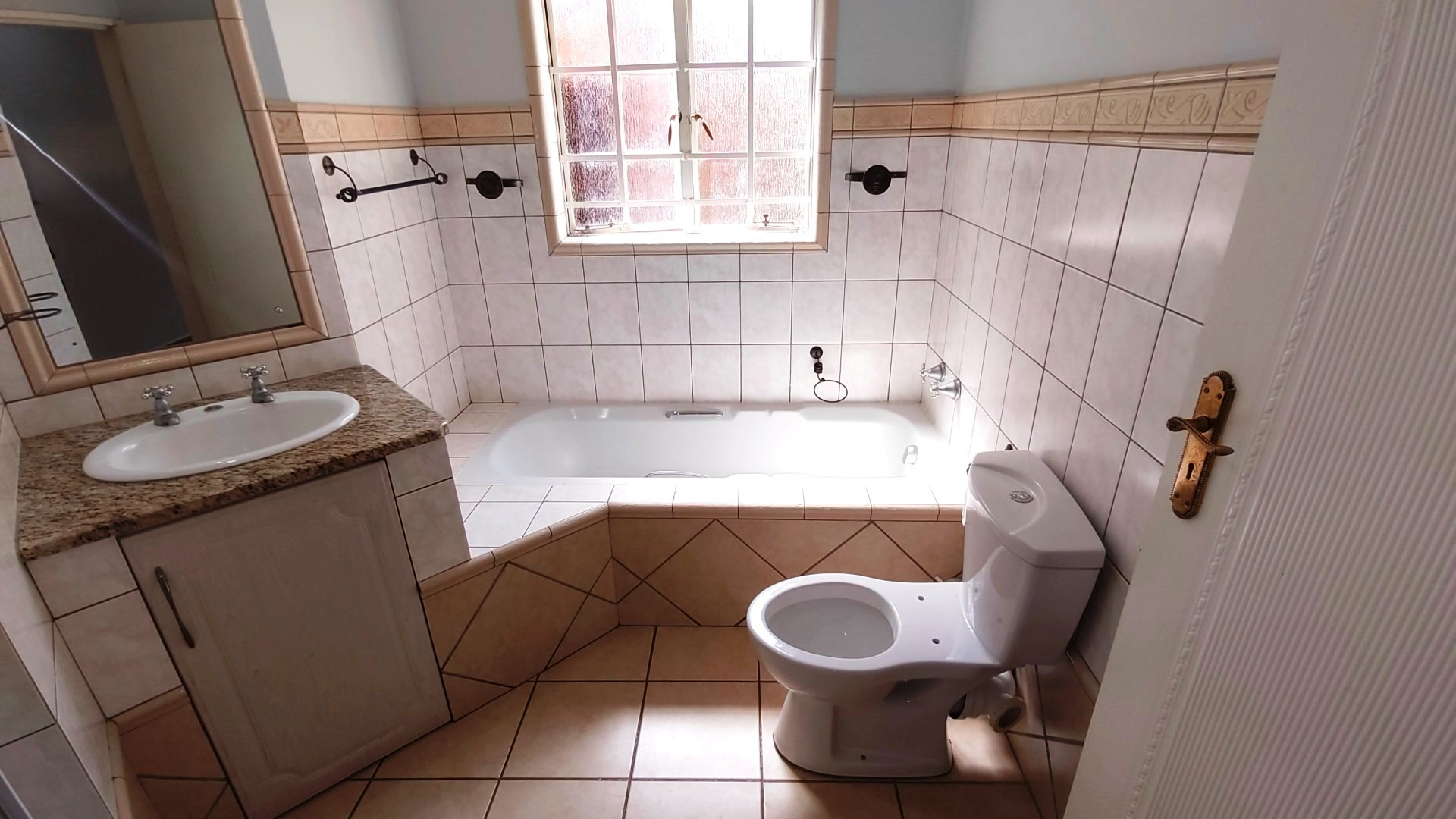 Beautiful three bedroom for sale in Montana