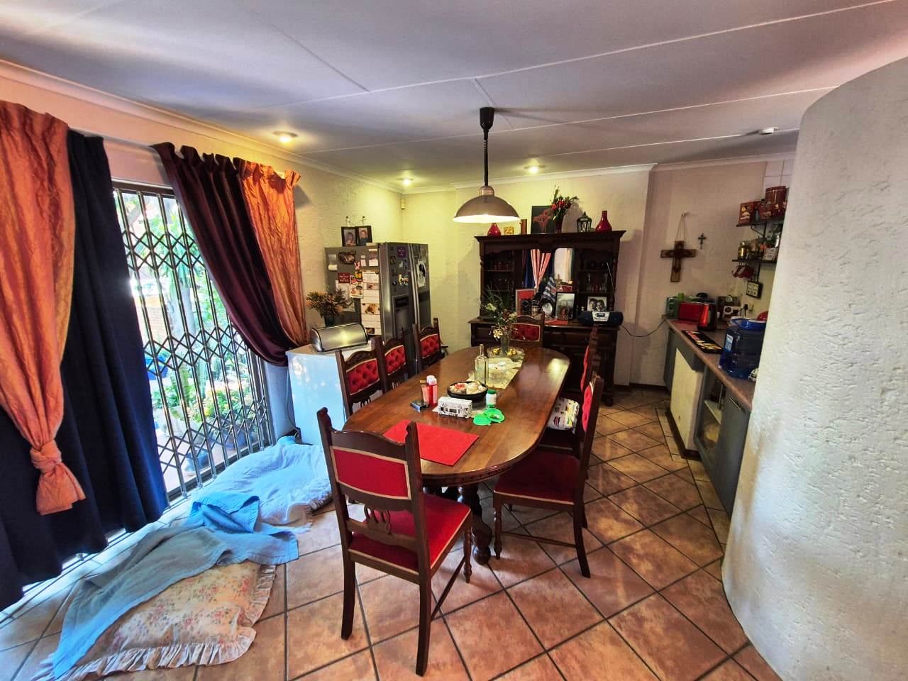 Huge three bedroom for sale in Montana Park