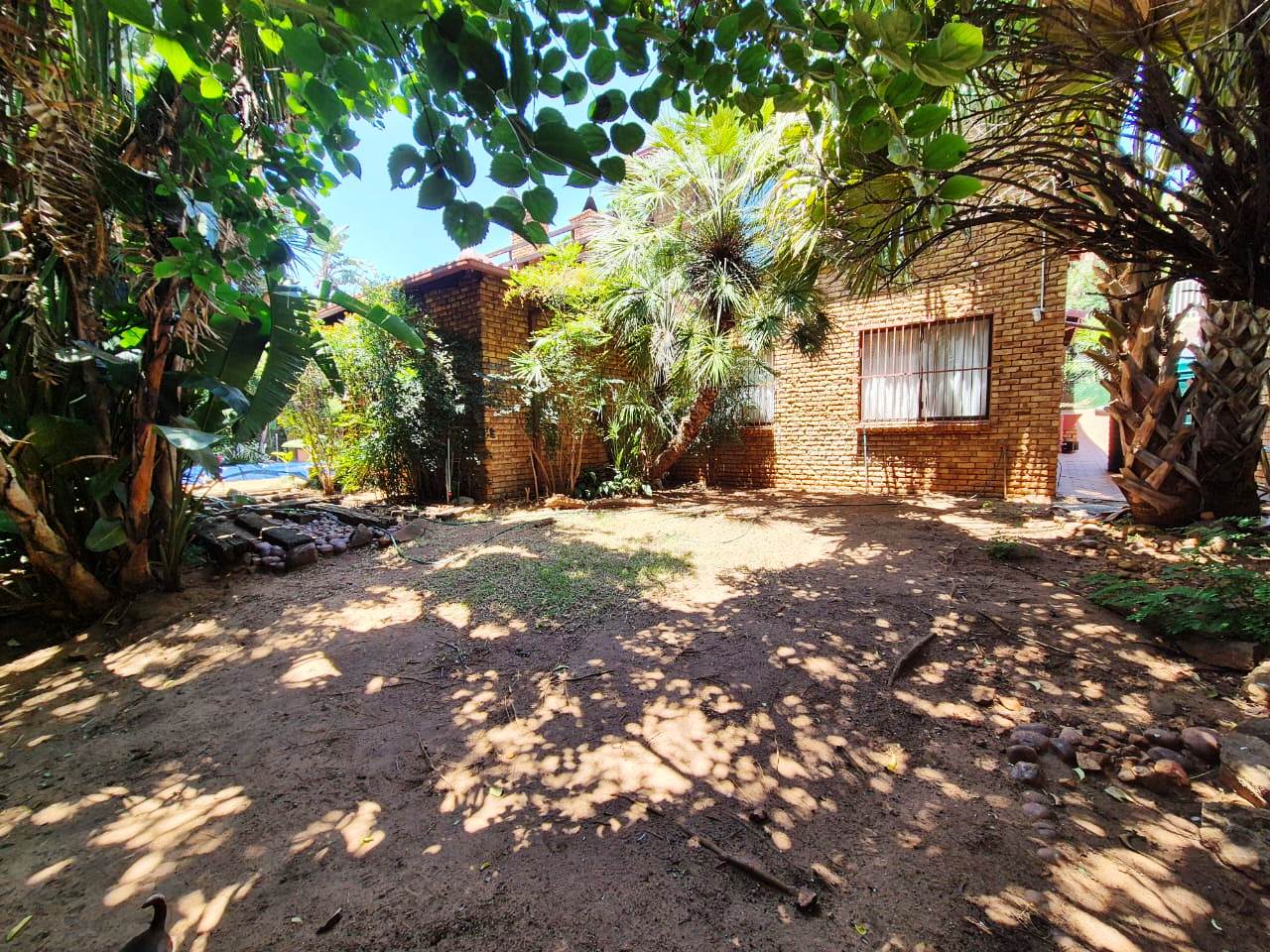 Huge three bedroom for sale in Montana Park