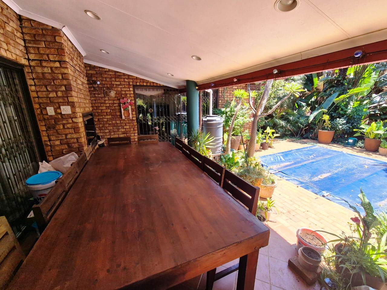 Huge three bedroom for sale in Montana Park