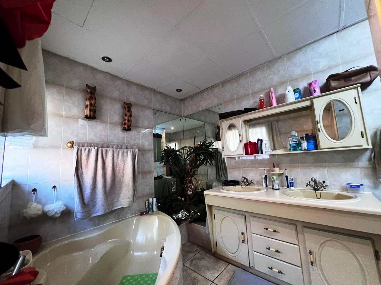 Four bedroom house for sale in Magalieskruin