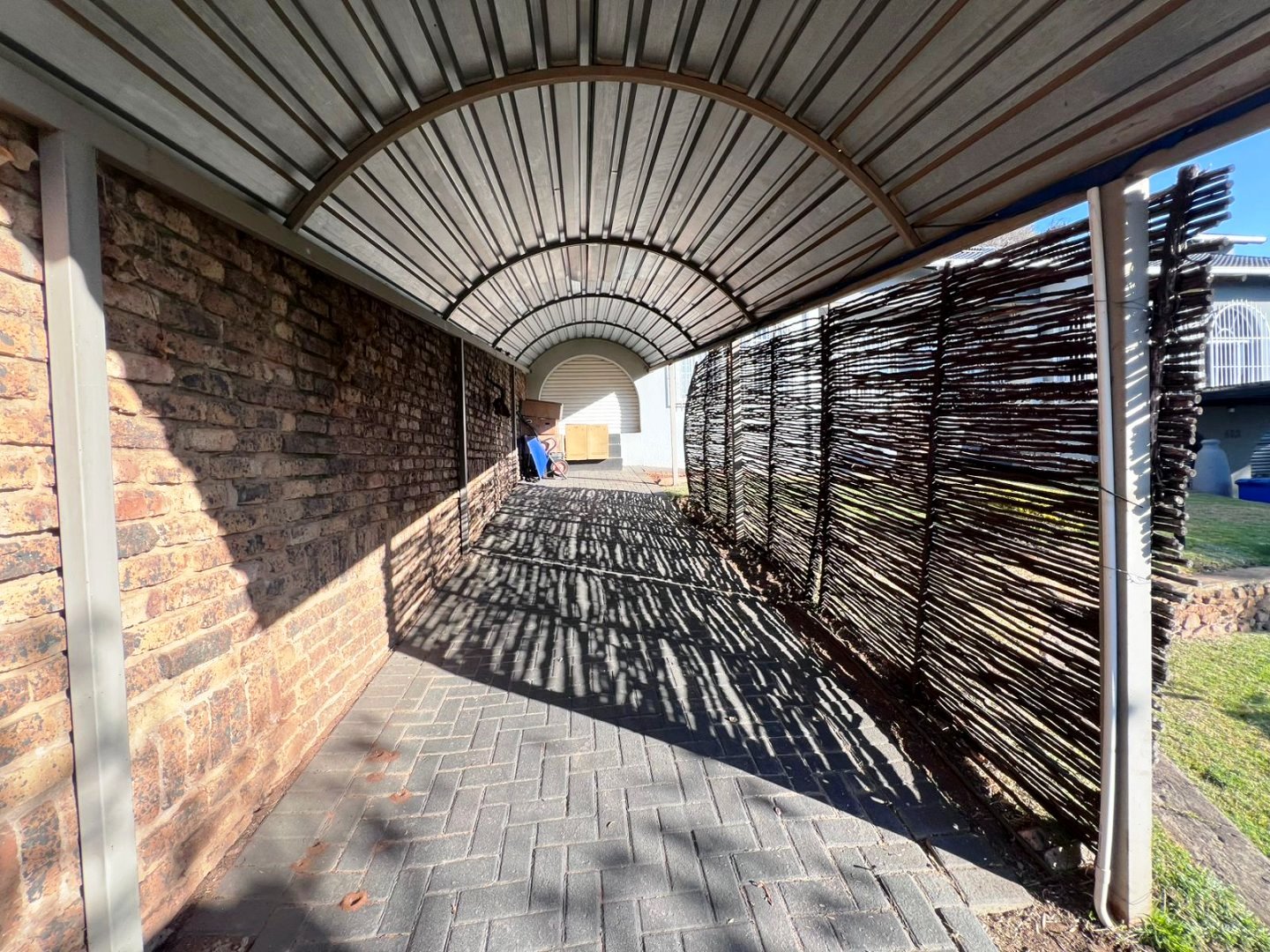 Four bedroom house for sale in Magalieskruin