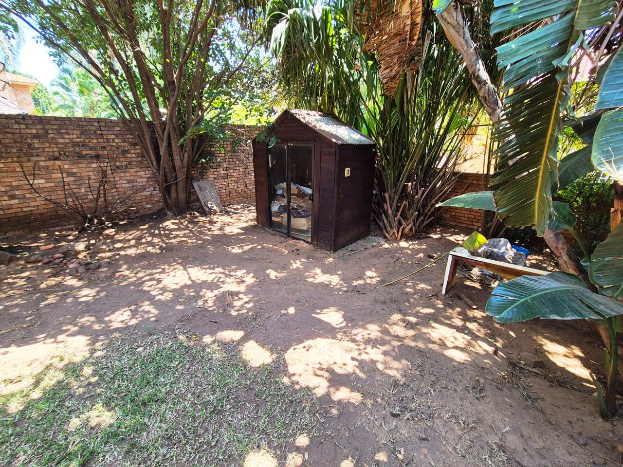 Huge three bedroom for sale in Montana Park