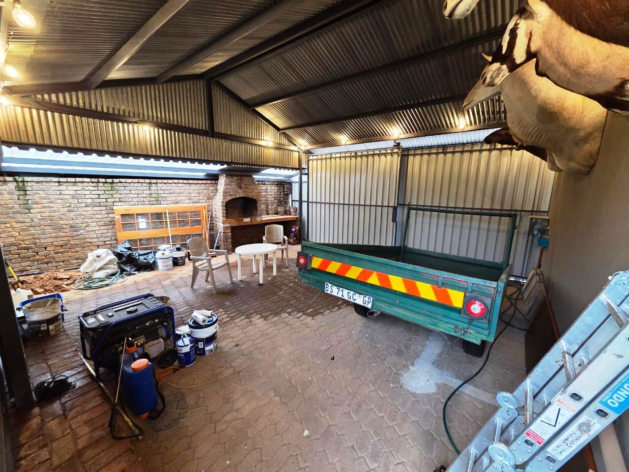 Office space, house for sale in Magalieskruin