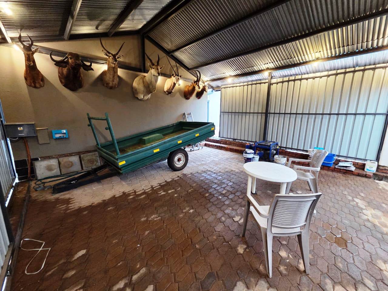 Office space, house for sale in Magalieskruin