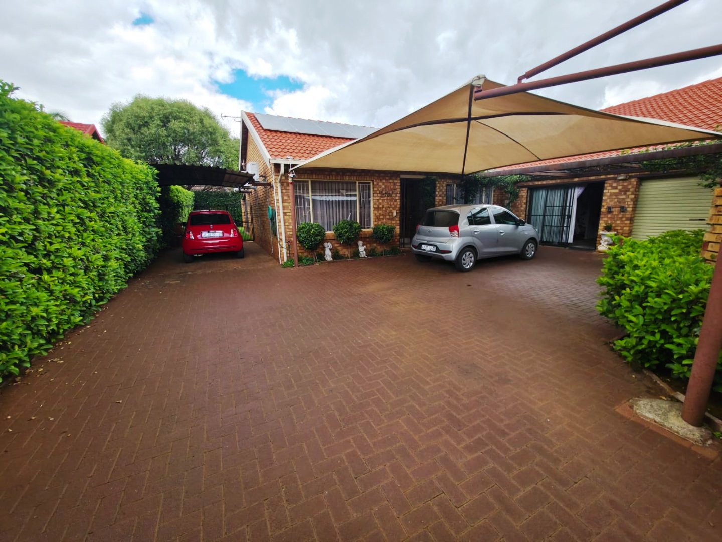 Three bedroom duet for sale in Annlin