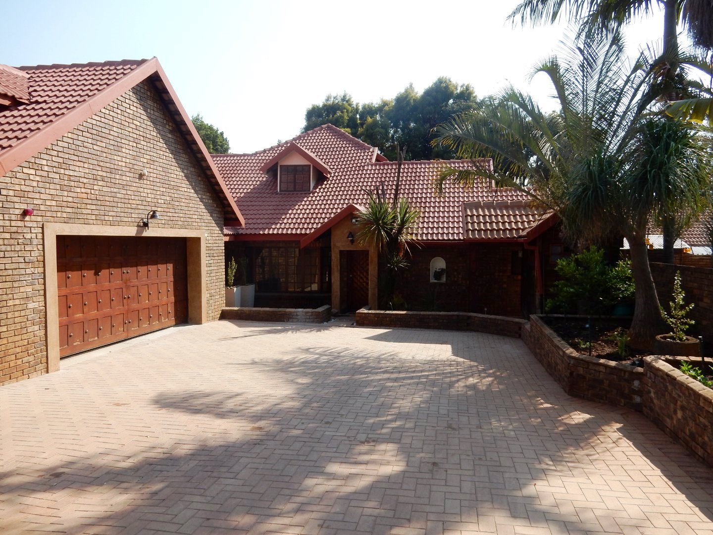 Neat four bedroom for sale in Montana Park