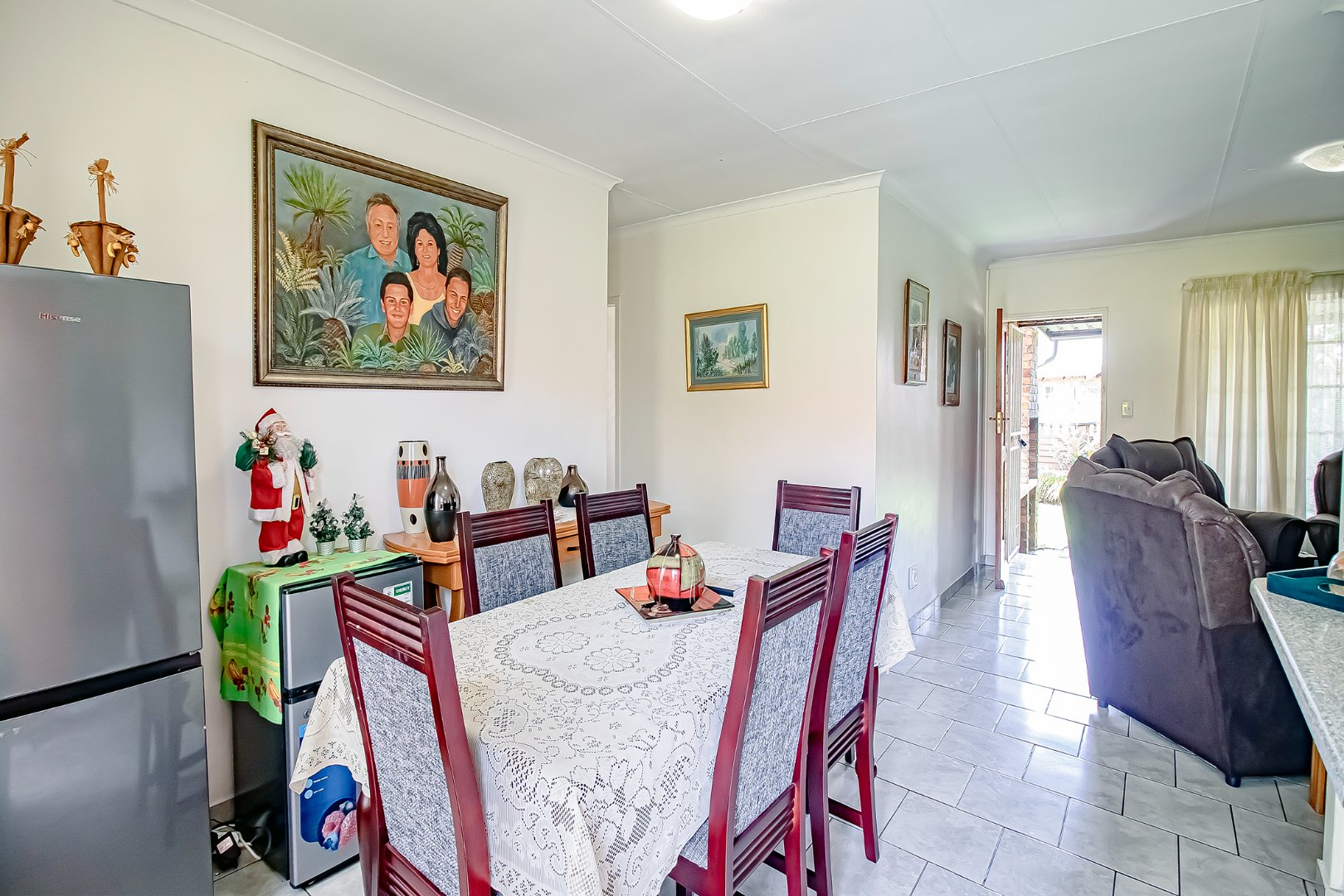 Three bedroom for sale in old Doornpoort