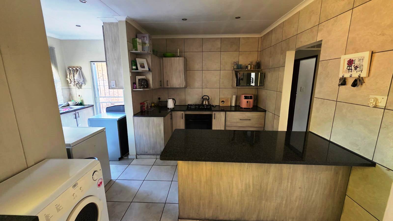 Three bedroom house for sale in old Doornpoort