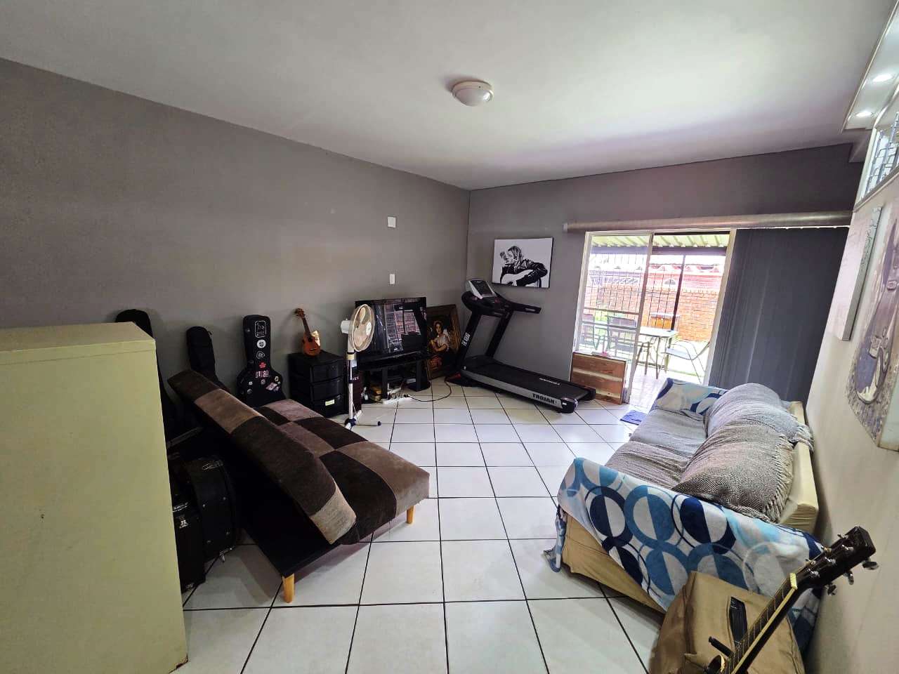 Spacious two bedroom for sale in Montana Tuine