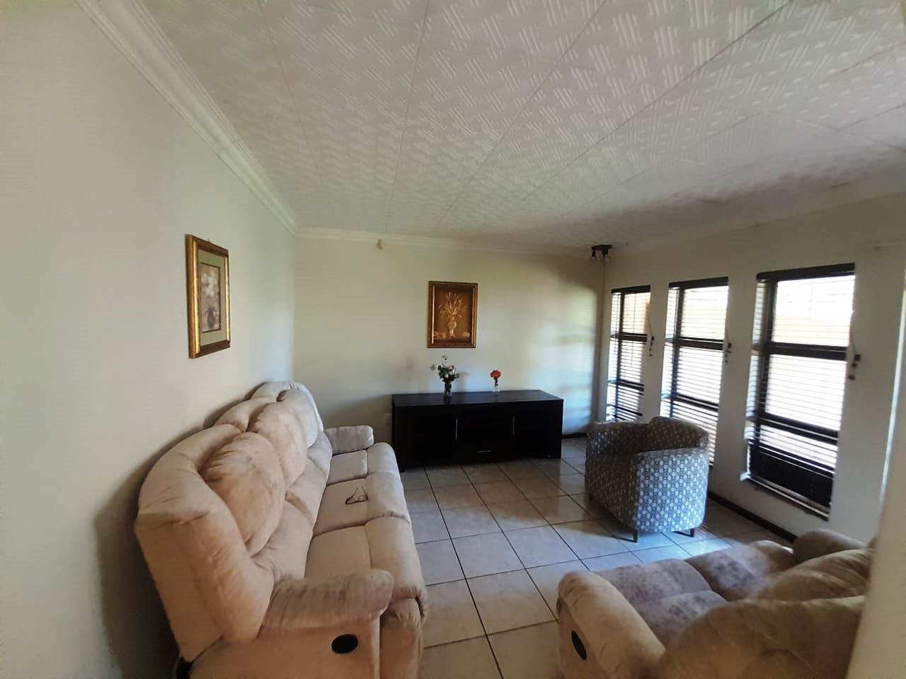 Three bedroom house for sale in Chantelle