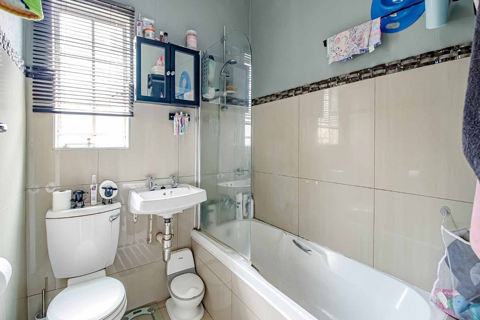 Two bedroom simplex for sale in Montana Park